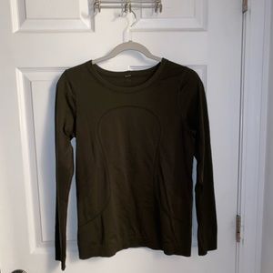 dark green lululemon long sleeve